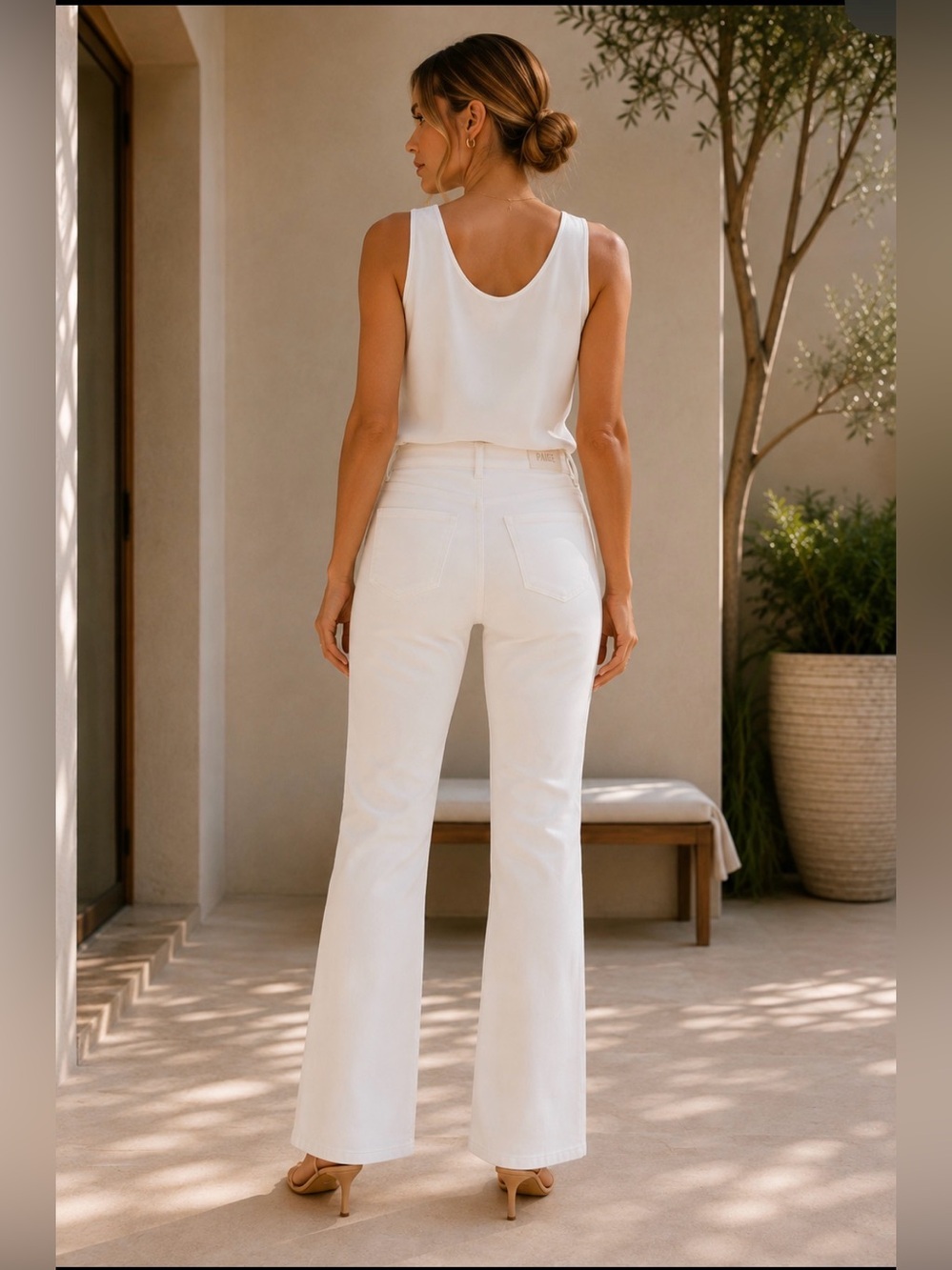 PAIGE Genevieve White Bootcut Jeans Size 27 Crisp White Stretch Denim - Picture 2 of 10